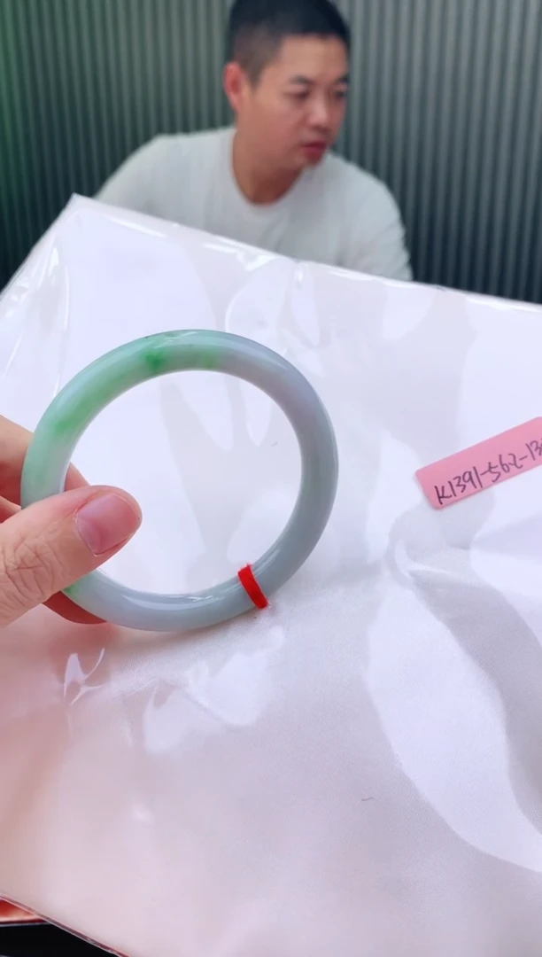 未镶嵌手镯翡翠56