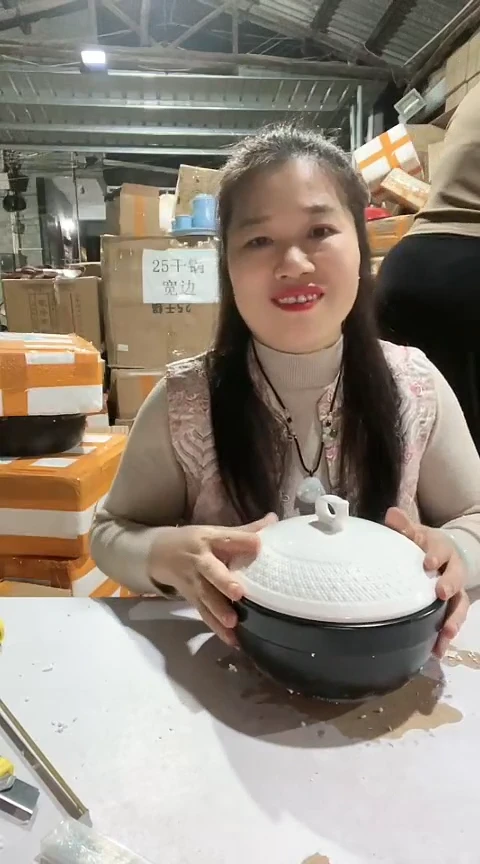 陶03瑕疵黑色砂锅碗白盖