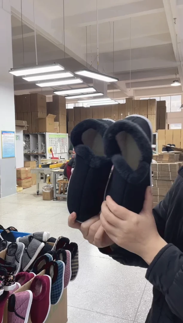 1-1黑色毛圈棉鞋38码