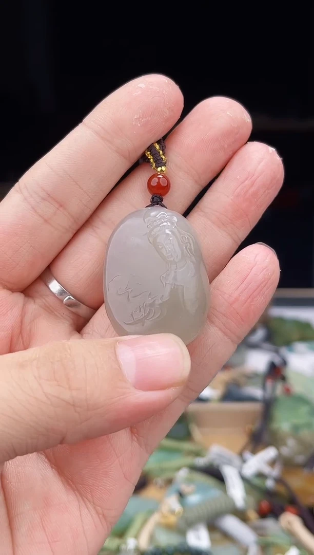 颈饰未镶嵌和田玉1