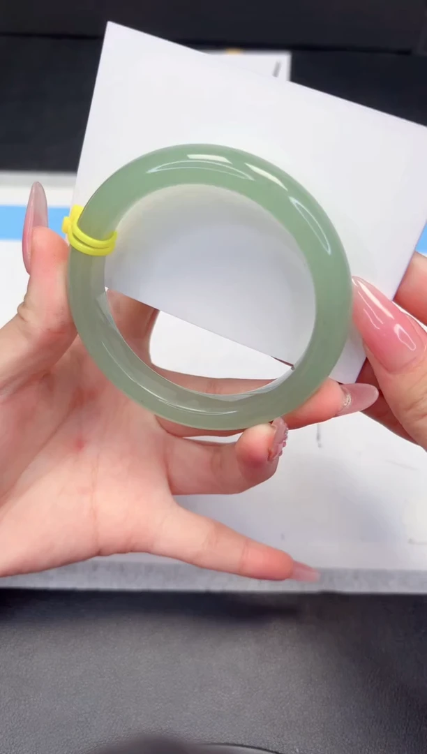 【闪购商品】石英质玉手镯未镶嵌444-58.8