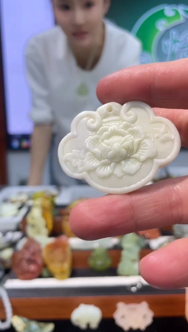 【闪购商品】岫玉吊坠未镶嵌·多样性发货*拍一发一