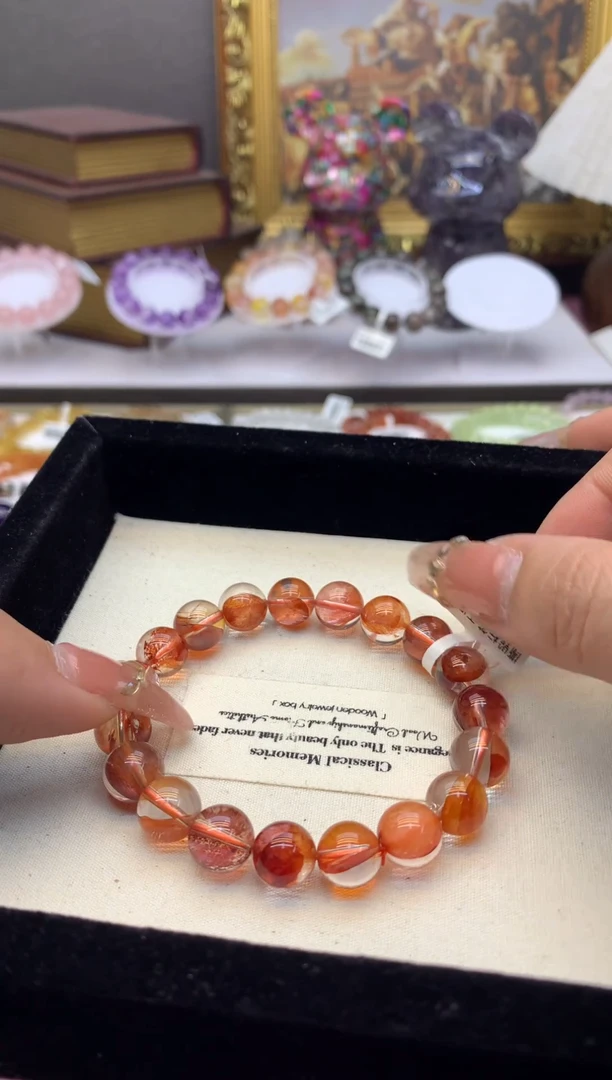 【闪购商品】水晶手串未镶嵌巴西老矿芬达橙胶花10+
