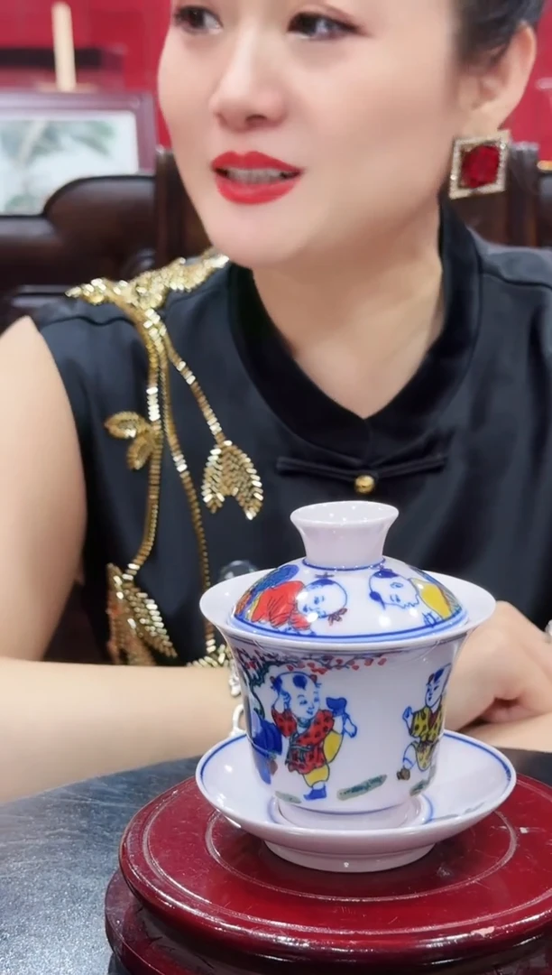 陶瓷红稀土百福盖碗