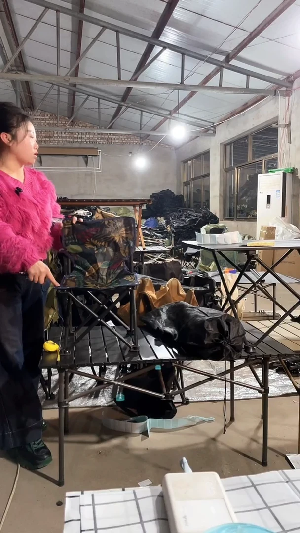 铁小号   折叠靠背  颜色随机