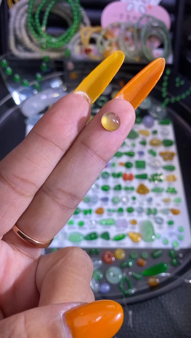未镶嵌挂件翡翠蛋