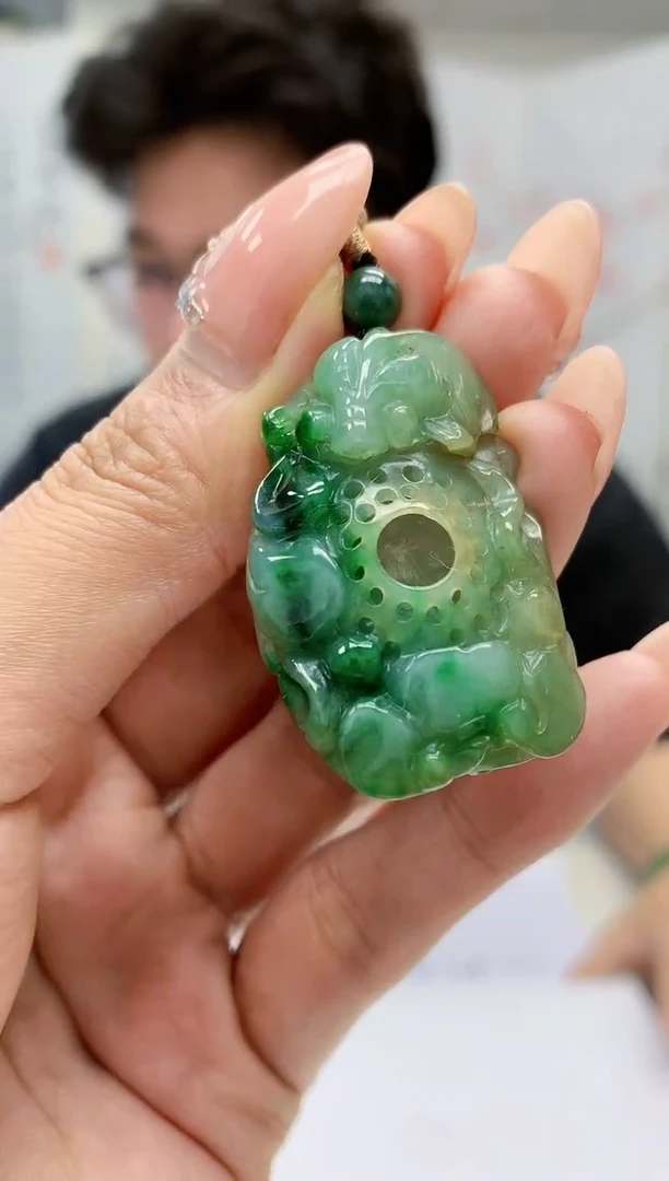 【闪购商品】定制翡翠未镶嵌4688MM-毛货挂件22