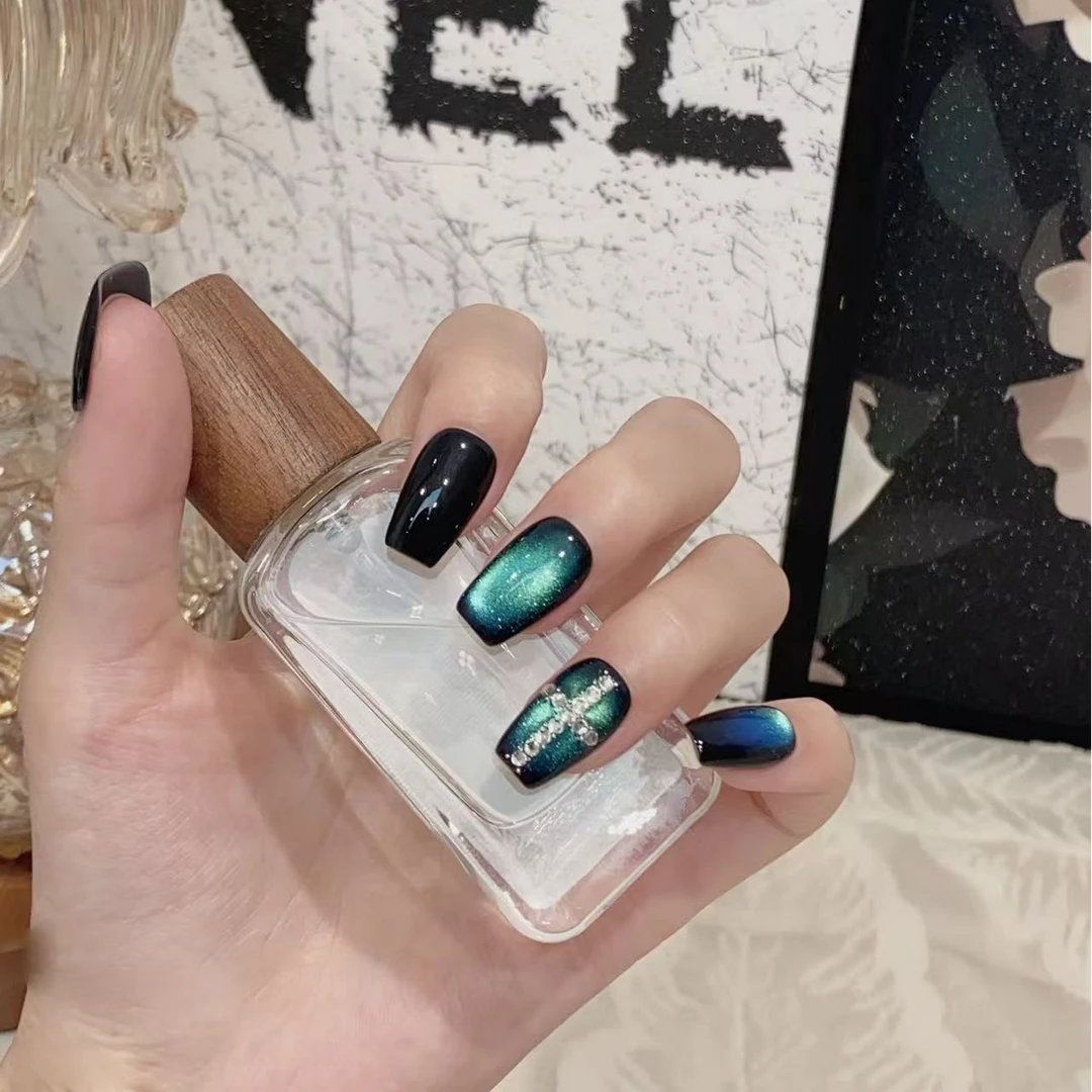 JDD【墨蓝骑士】高级拼钻细闪渐变显白猫眼中短款 手工美甲穿戴甲片