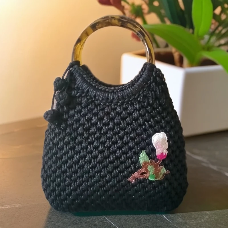 纯手工钩织复古旗袍包宽23厘米高20厘米