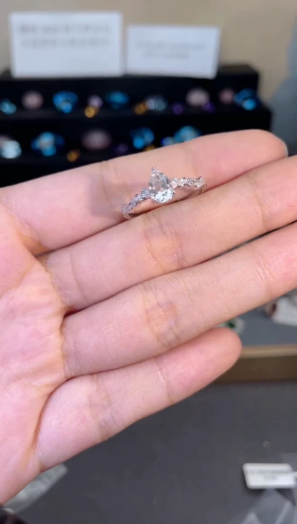 银S925镶嵌戒指托帕石天然宝石