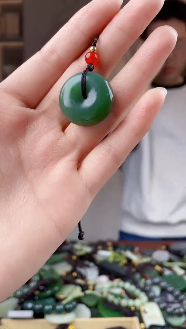 未镶嵌和田玉挂件拍一发一，拍一发一，