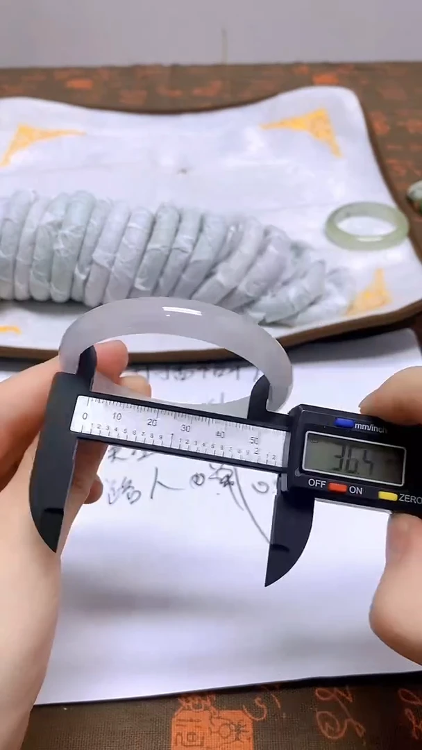 未镶嵌手镯翡翠238