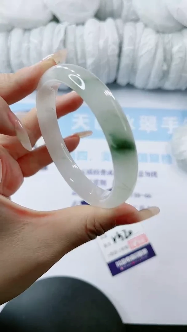 【闪购商品】石英质玉手镯未镶嵌多样性发货V520