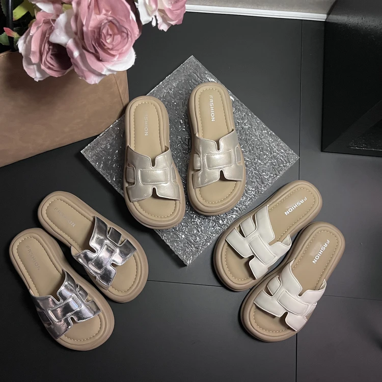 2025夏季新款休闲拖鞋百搭时尚厚底韩版平底不累脚防滑耐磨沙滩