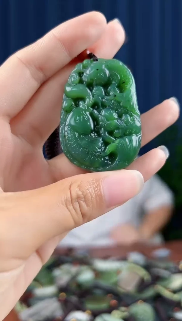 未镶嵌和田玉挂件拍一发一，