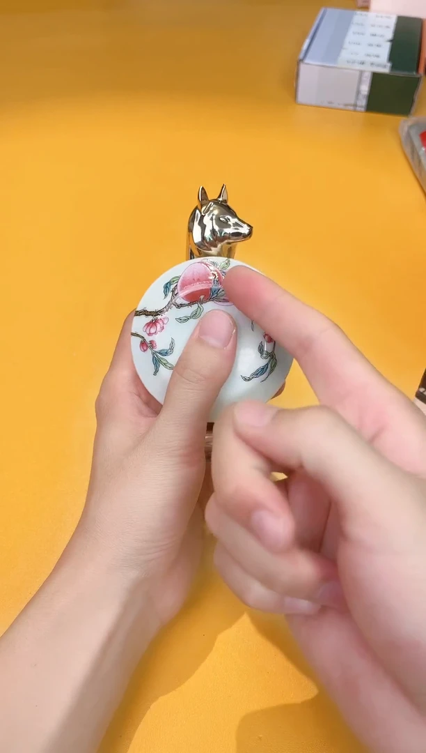 瓷片狐狸