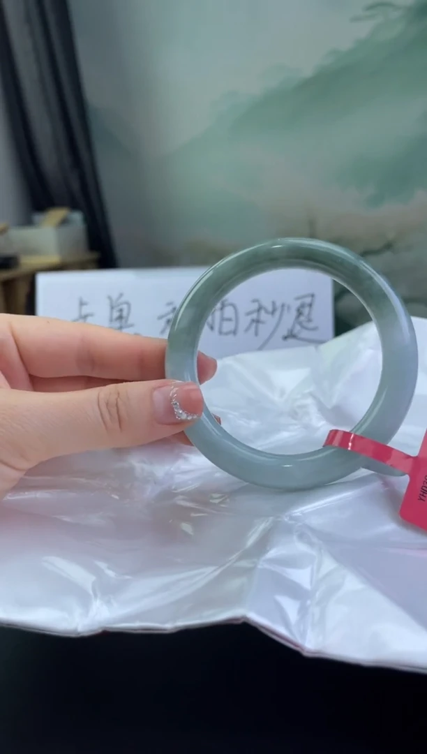 翡翠手镯未镶嵌7翡翠手镯