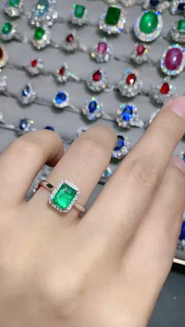 18K金镶嵌18K金戒指祖母绿.