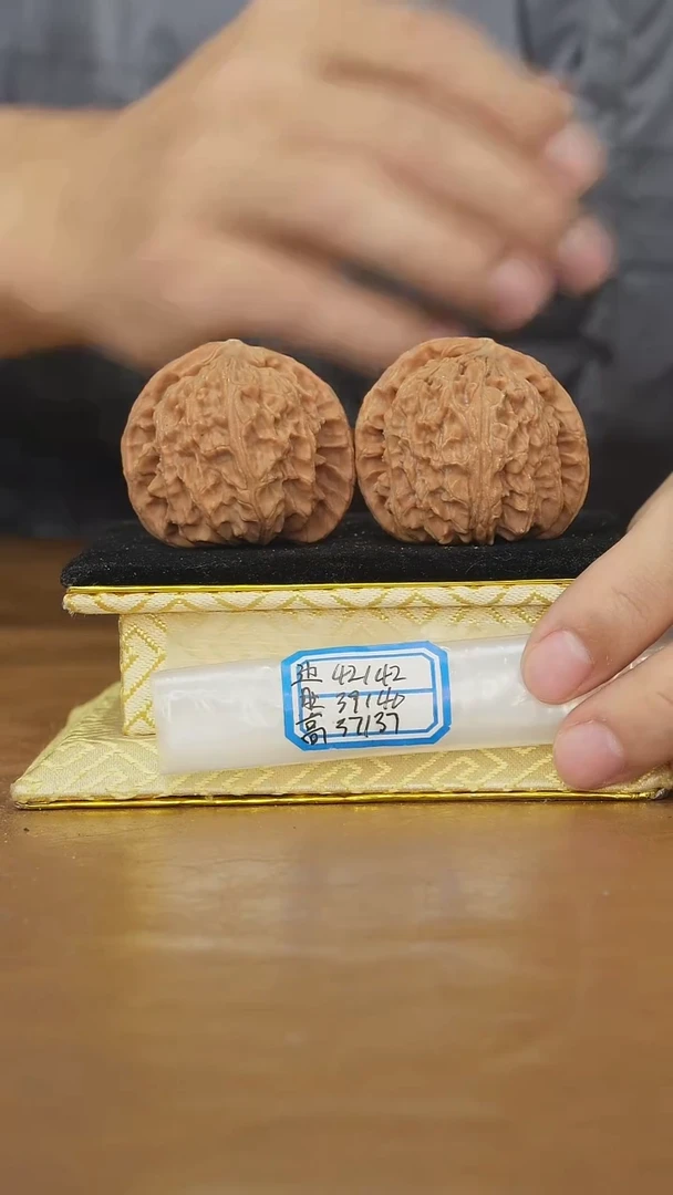 把件文玩核桃白狮子有修