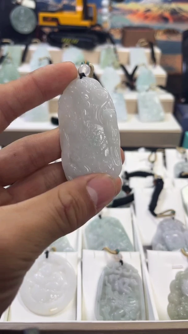 颈饰未镶嵌翡翠/9/4      35