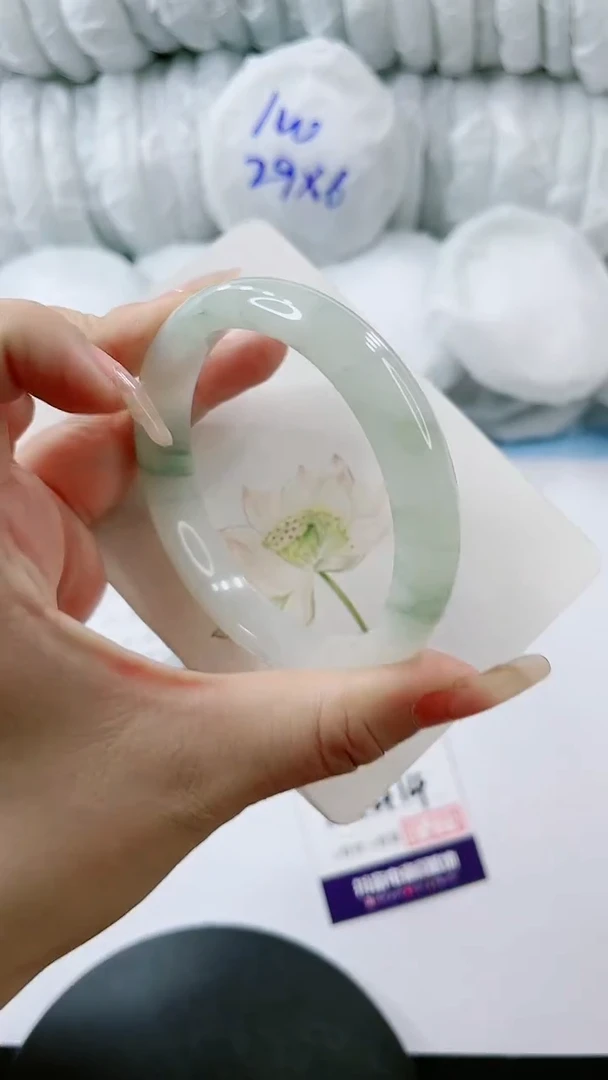 【闪购商品】石英质玉手镯未镶嵌多样性发货L414