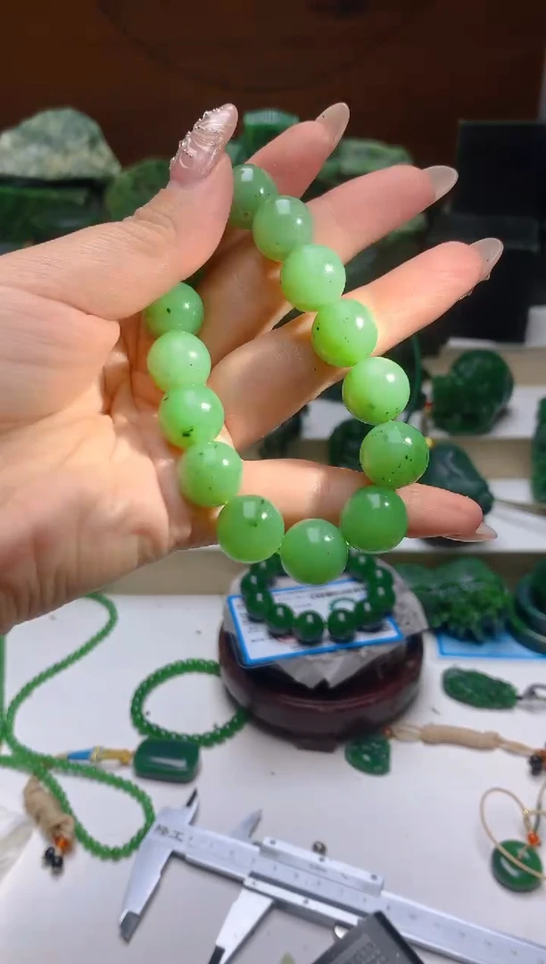 未镶嵌手串和田玉（碧玉）随机发货一个