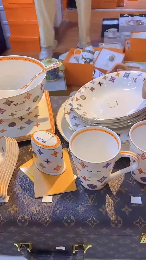 鸿辉家品牌瓷器，京东包邮！