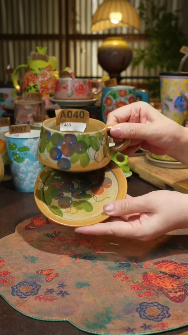 陶瓷景德镇高温釉下手绘陶瓷