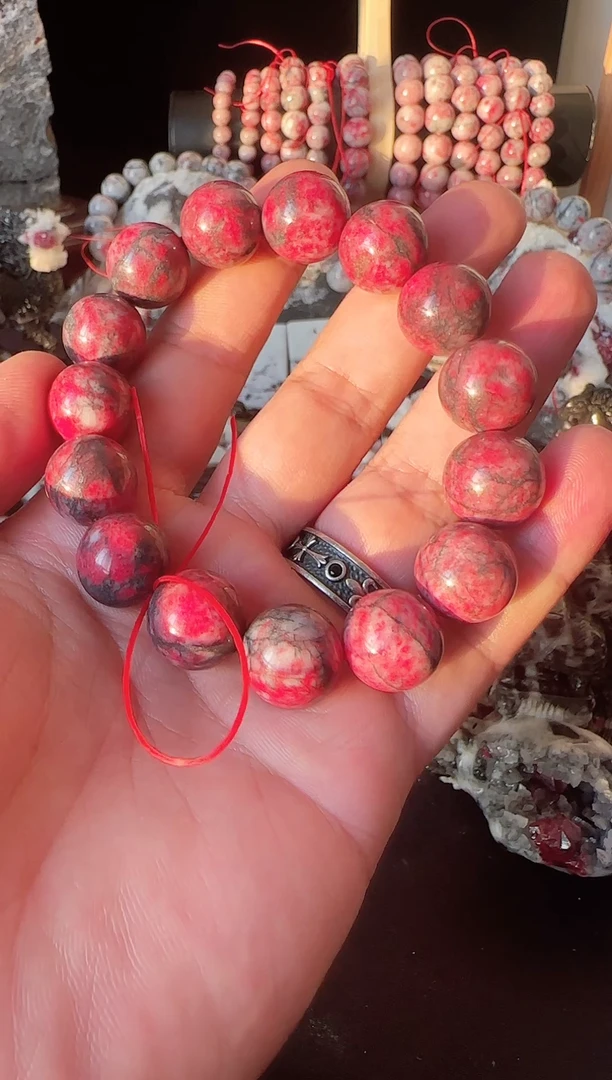 天然辰砂用****6朱砂原石1.5随形手串（76.8g）