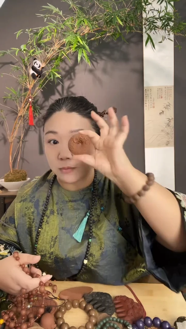 泥塑红颜息肌芄祥云扣