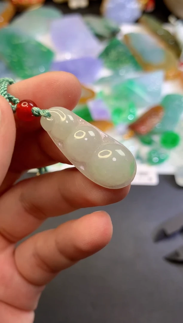 翡翠未镶嵌吊坠(不含链)568