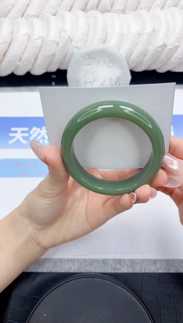 未镶嵌手镯石英质玉10-56