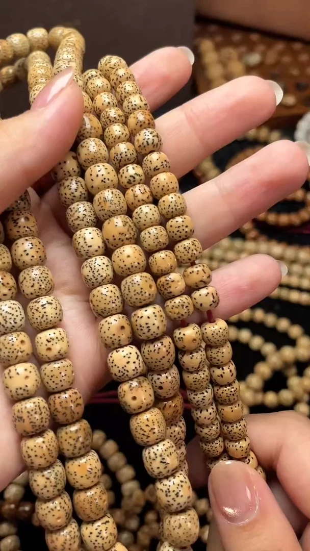 吊坠星月菩提精工级陈籽福利款桶珠8*7.5长串（B）