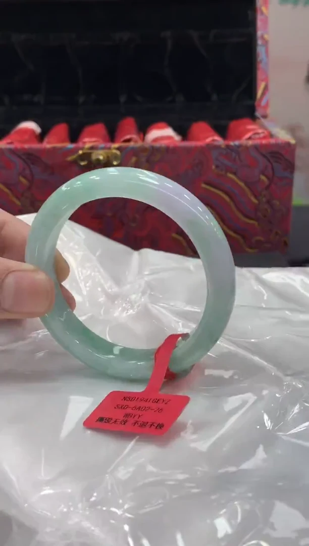 未镶嵌手镯翡翠翡翠手镯