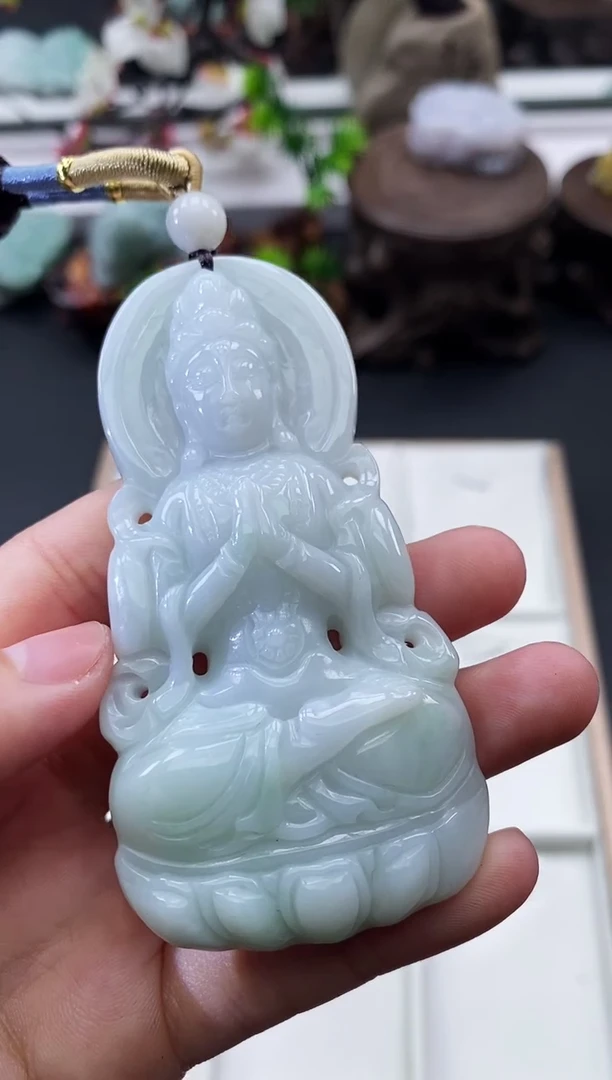 翡翠未镶嵌颈饰天然缅甸A货翡翠