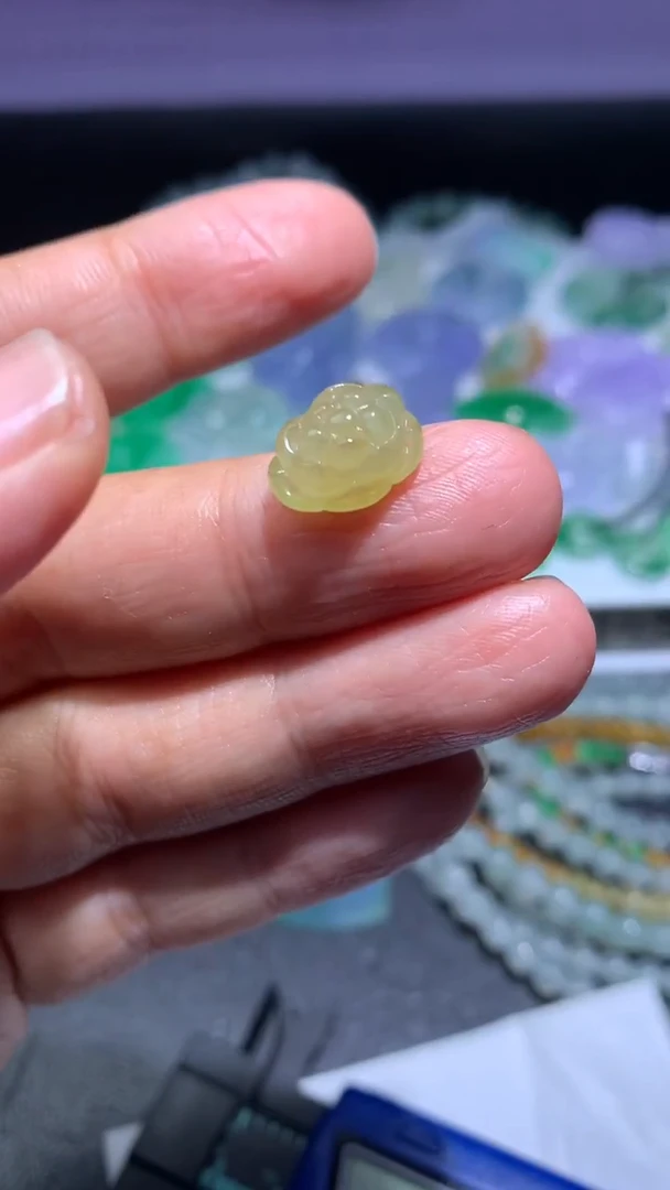 未镶嵌定制翡翠毛货