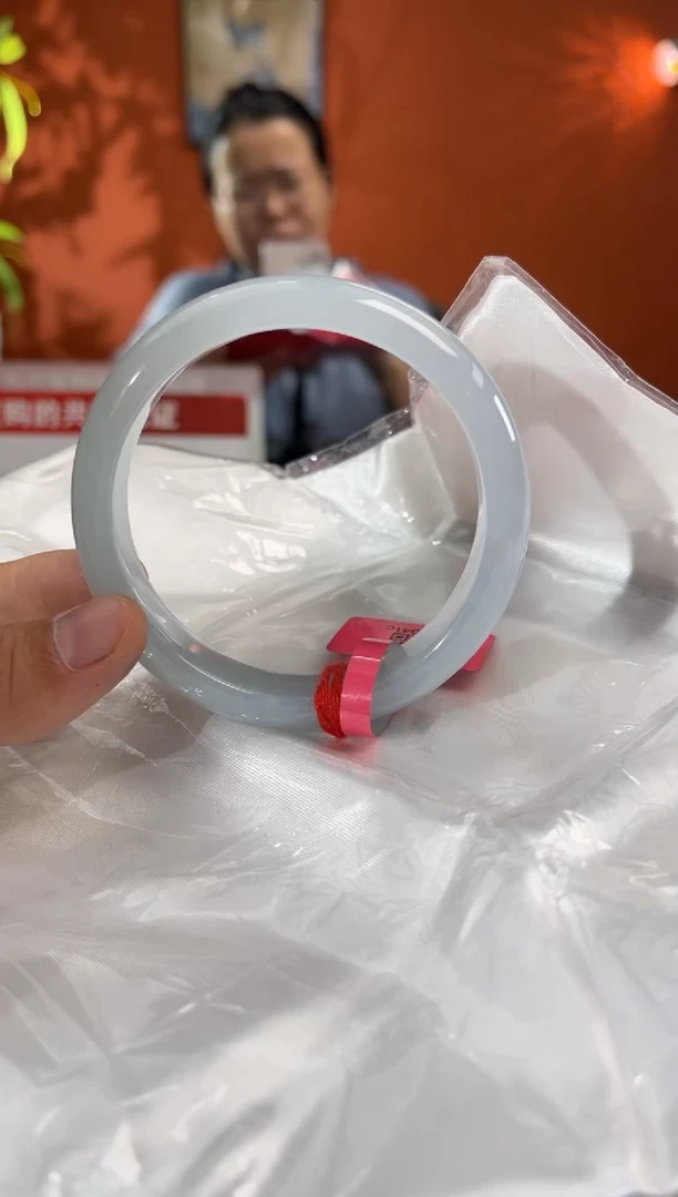 未镶嵌手镯翡翠杨*懒翡翠手镯