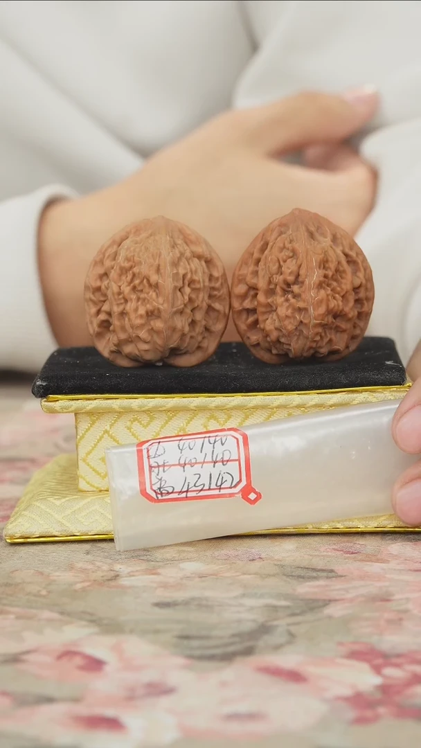把件文玩核桃望月