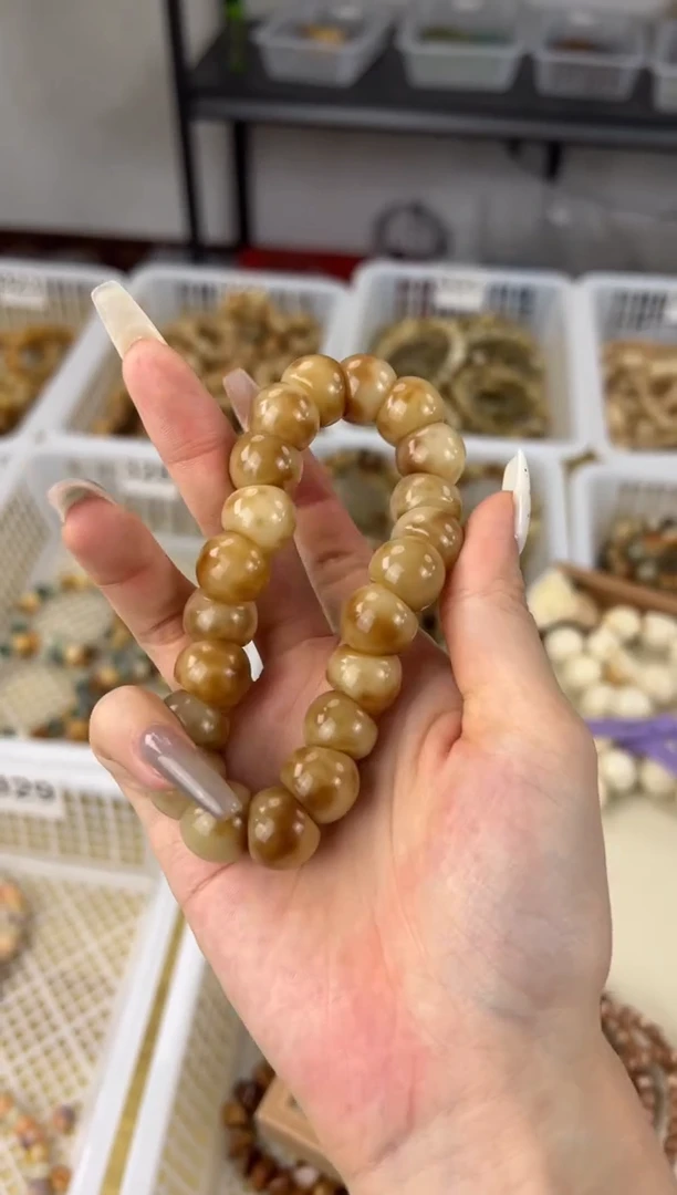 吊坠菩提根/象牙果卡14花生酥猪大肠手串327