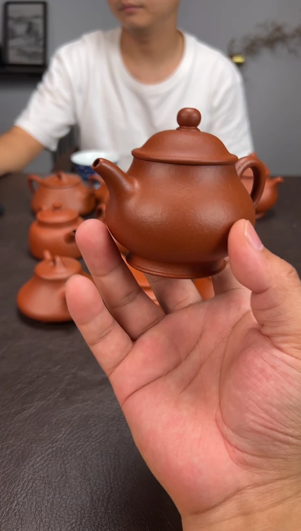 紫砂光素科**代小潘壶