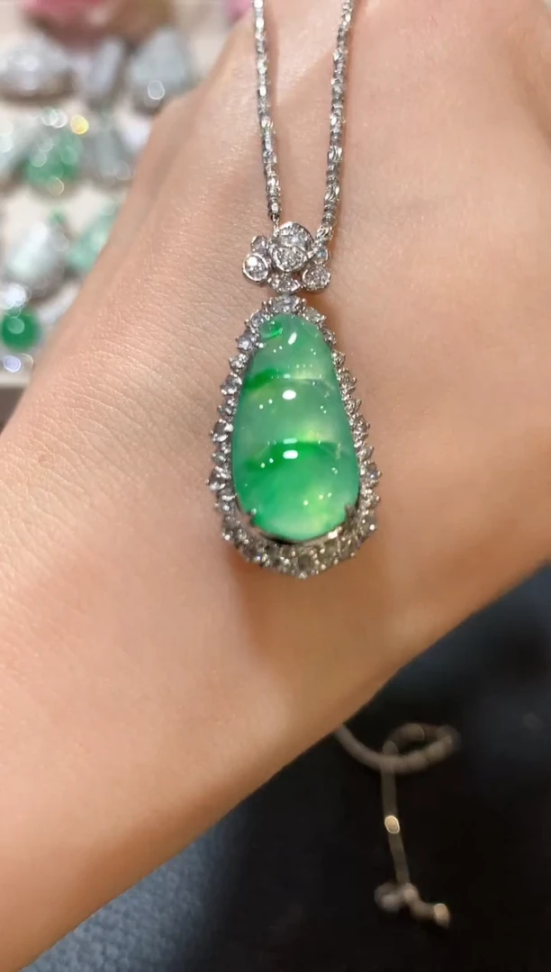 吊坠(不含链)18K金镶嵌翡翠z100