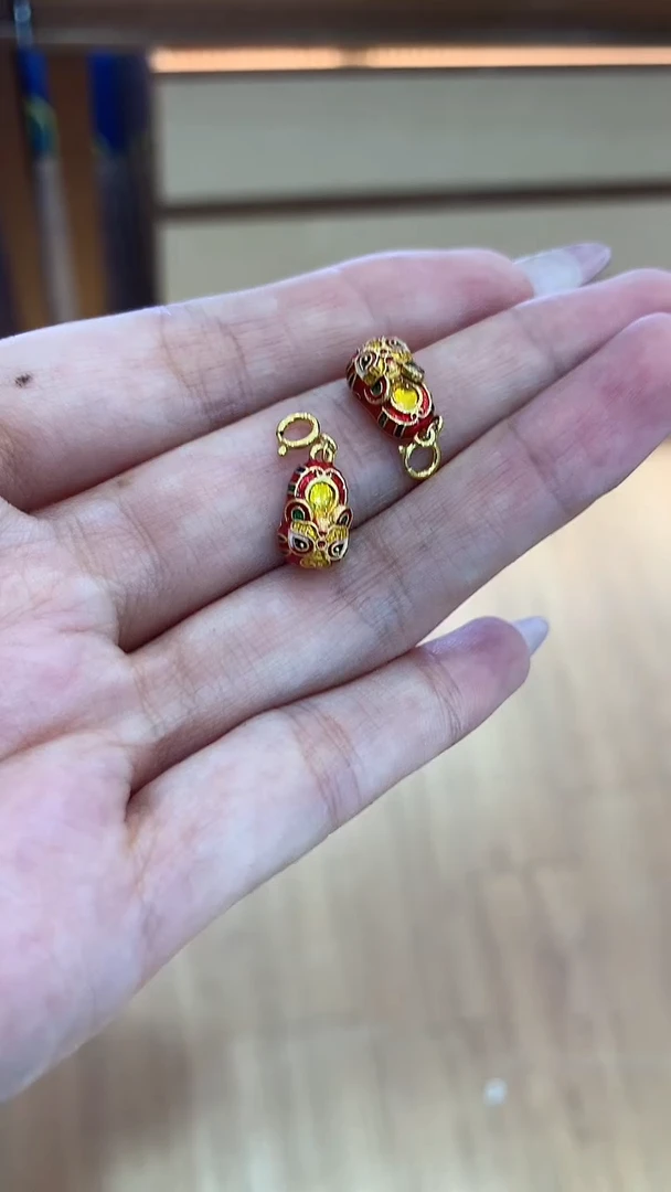 【闪购商品】18K金吊坠(不含链)虎头鞋多样性发一