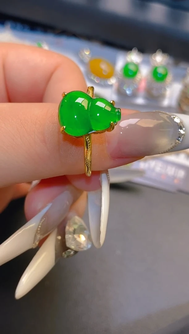 翡翠银S925镶嵌耳饰天然