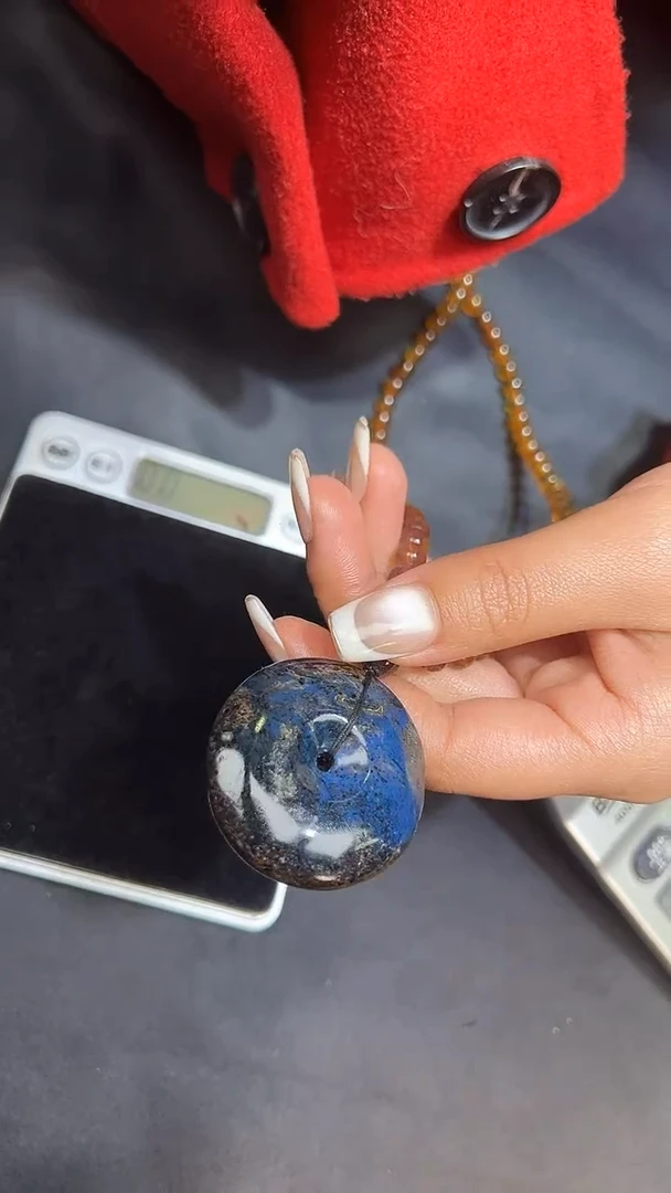 琥珀吊坠(赠链)未镶嵌吊坠