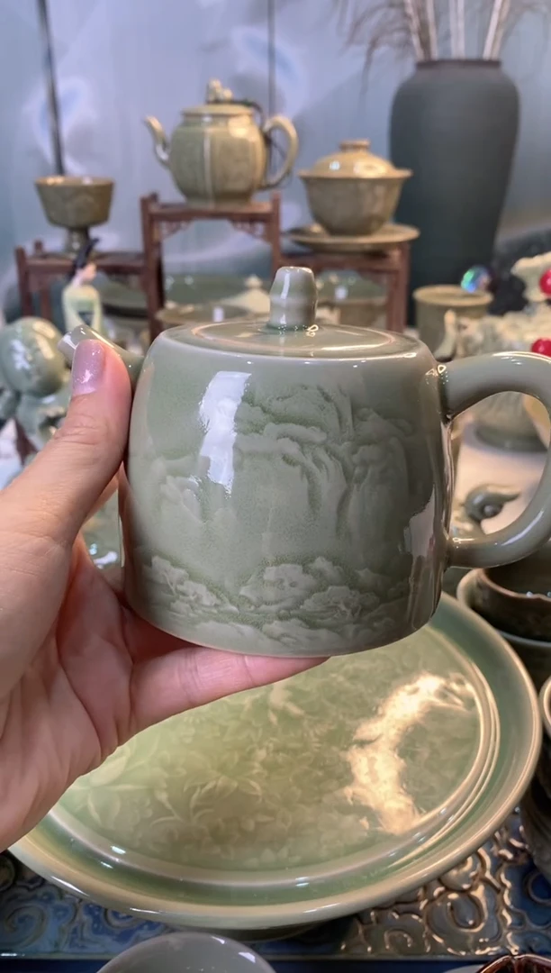 瓷片微微瑕 082508 山水汉铎壶 一个