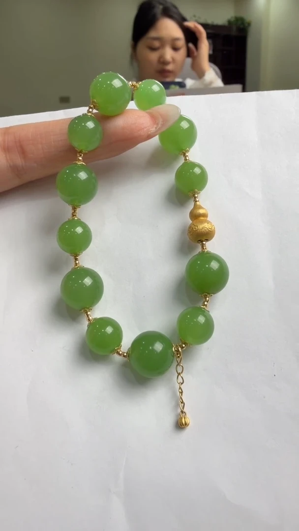 颈饰未镶嵌和田玉圣*手串