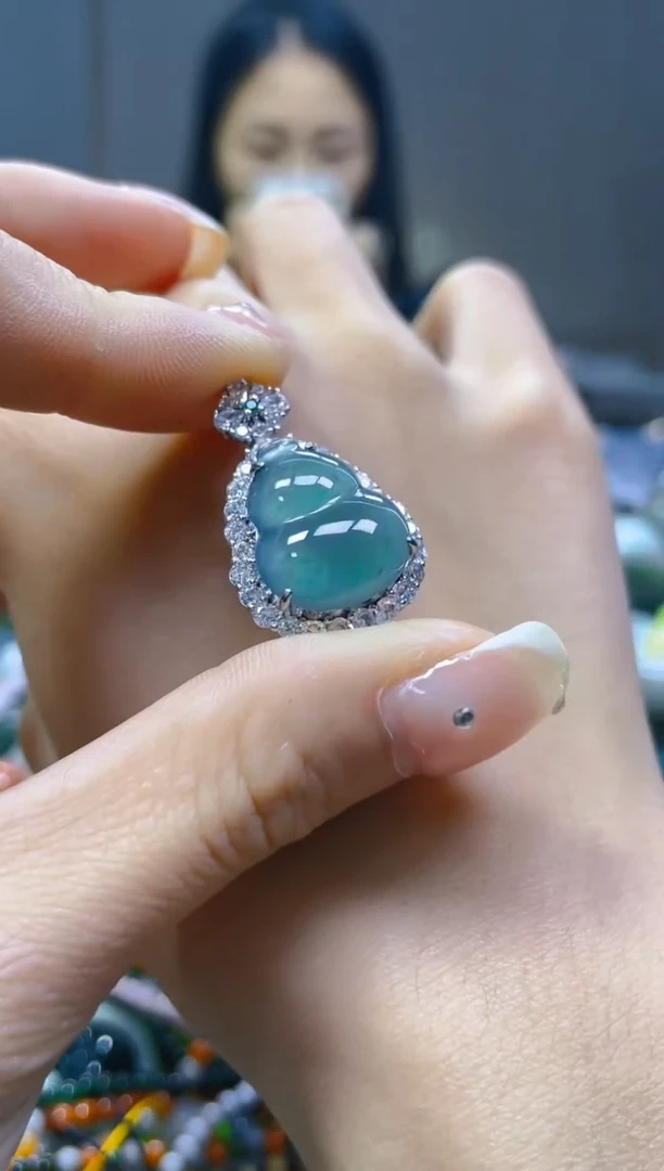 翡翠未镶嵌颈饰/D/翡翠A货一图一物