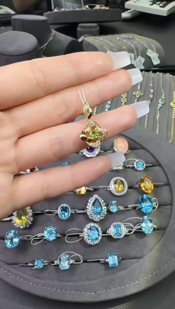 吊坠(不含链)银S925镶嵌橄榄石{七天鉴赏}