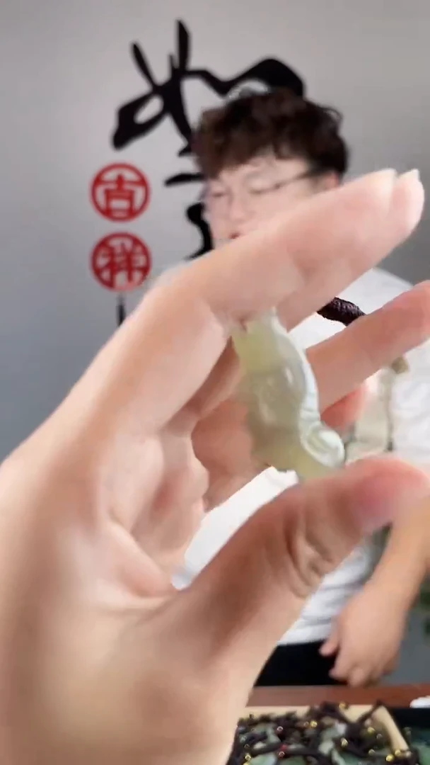 和田玉未镶嵌颈饰拍一发一，多样性发货