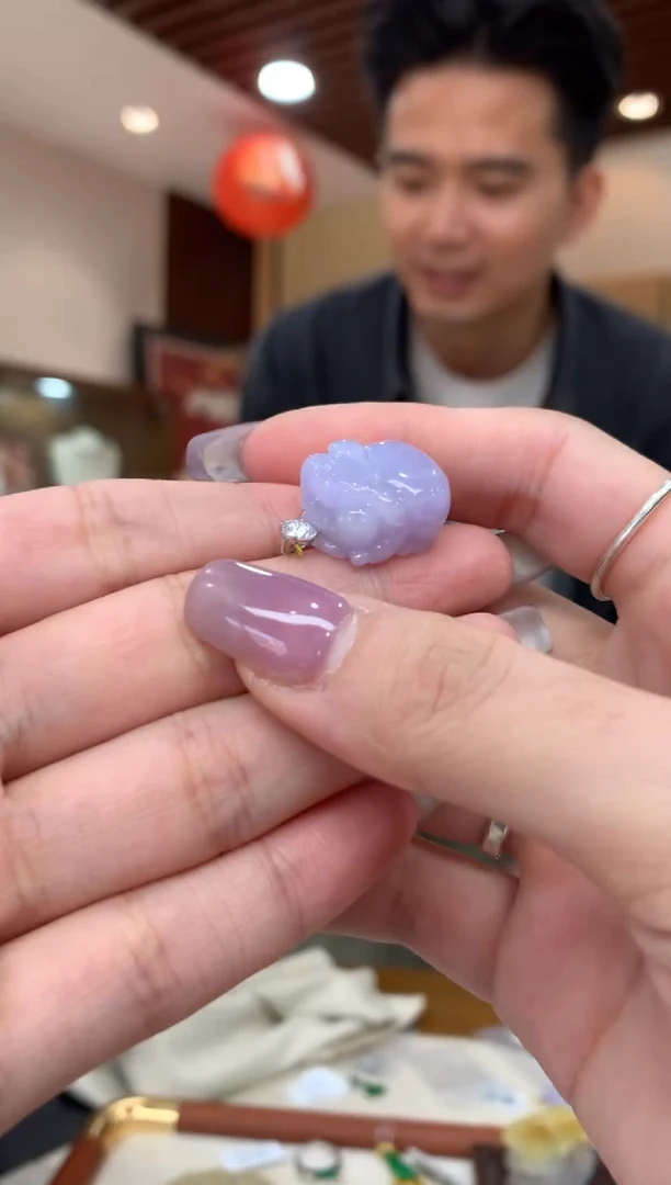 吊坠(不含链)18K金镶嵌翡翠福猪